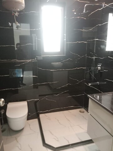 Team Area in 6 BHK Villa at South City 1 – for Rent