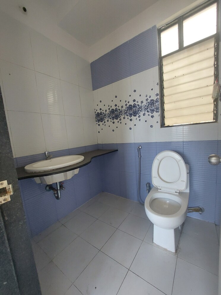 Bathroom, nanded-asawari 3 Bedroom 1358 Sq.Ft. Apartment In Nanded Pune 8870474