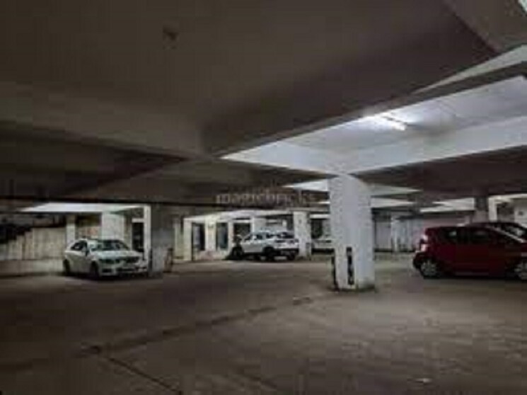  Parking, devashish-business-park Commercial Office Space 650 Sq.Ft. In Bodakdev Ahmedabad 8870400