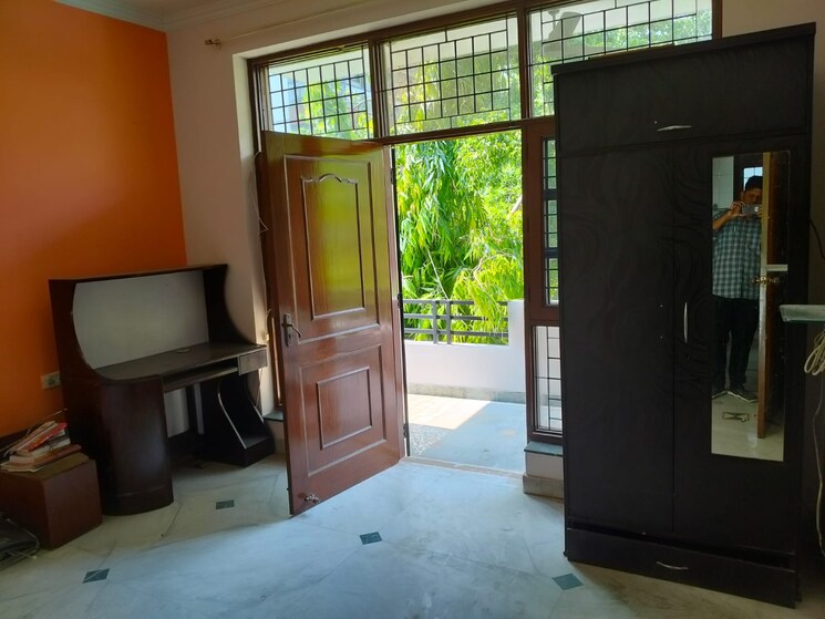Room, palam vihar 3 Bedroom 173 Sq.Ft. Independent House In Palam Vihar Gurgaon 8870468