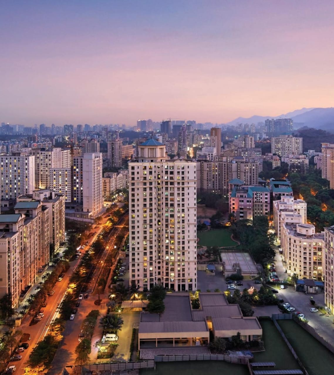 4 BHK + Servant Room Apartment For Sale in Hiranandani Westgate