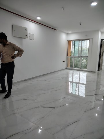 Room in 3 BHK Apartment at Nahar Amaryllis Towers and Plaza, Chandivali – for Rent