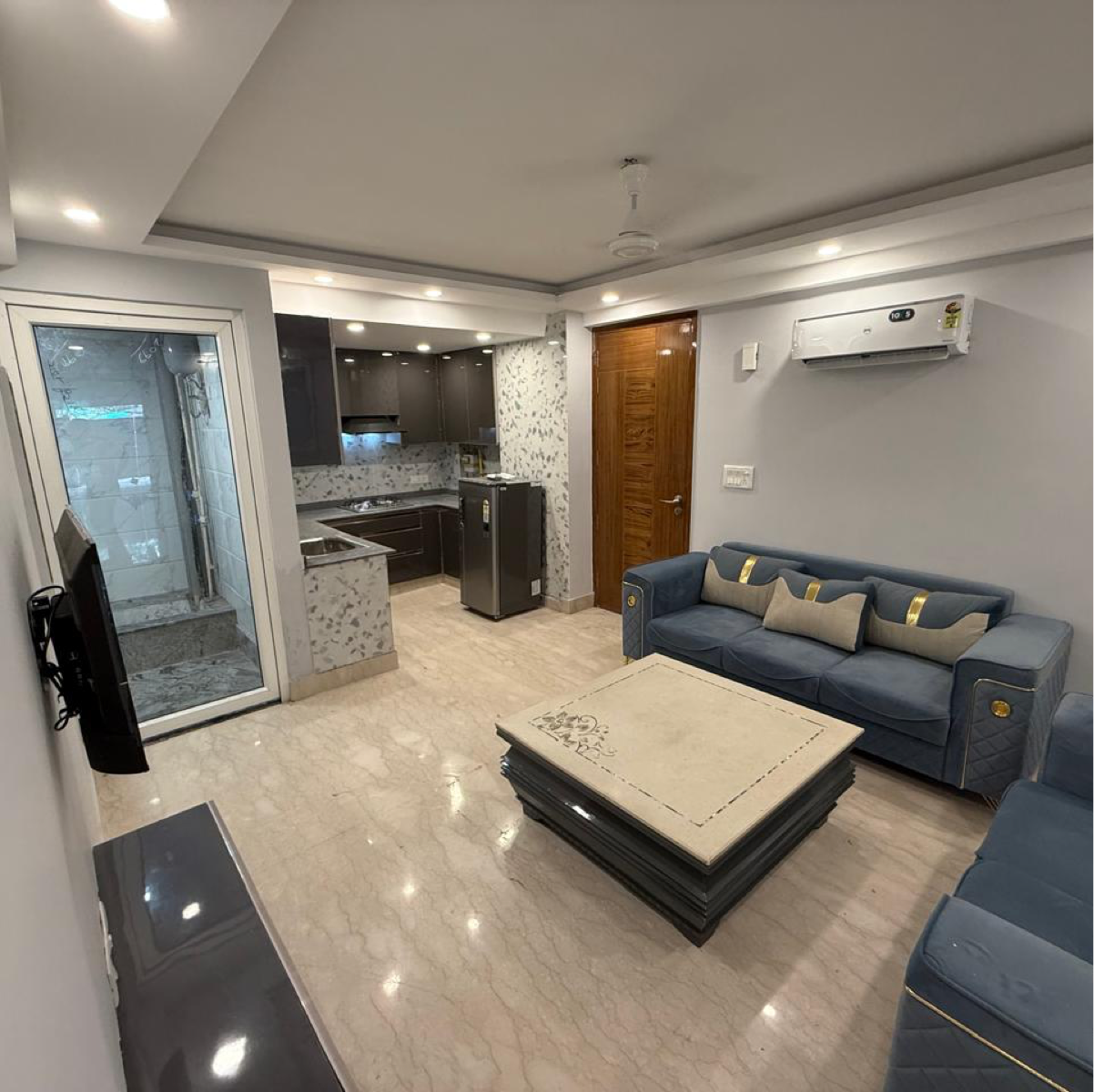 1 BHK + Servant Room Builder Floor For Rent in Shivalik Colony