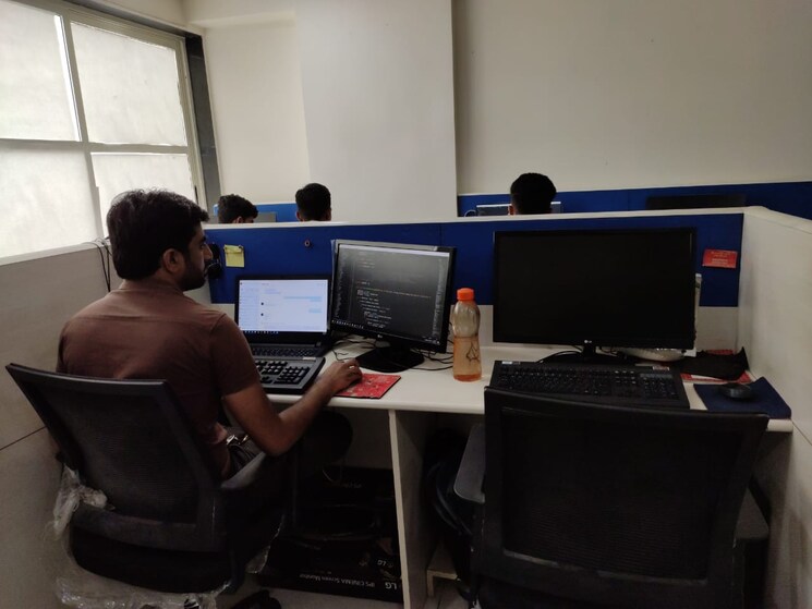 Team Area, dev-aurum Commercial Office Space 1800 Sq.Ft. In Prahlad Nagar Ahmedabad 8870733