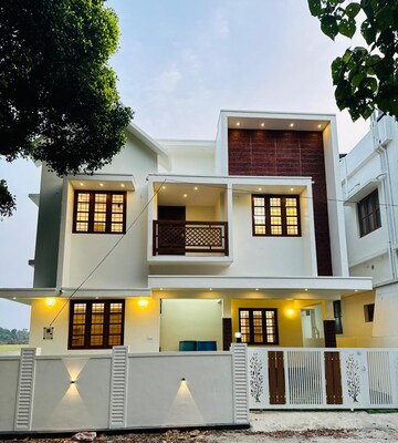 4 BHK Villa – Exterior View View at Aluva - for Sale