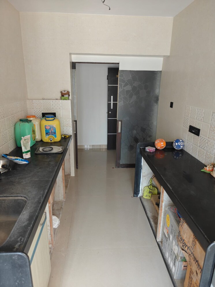 Kitchen, vas-pushp-vinod-2 3 Bedroom 965 Sq.Ft. Apartment In Borivali West Mumbai 8871319