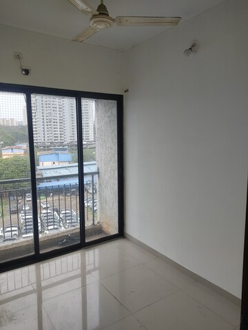 2 BHK Apartment For Rent in Man Opus, Mira Road