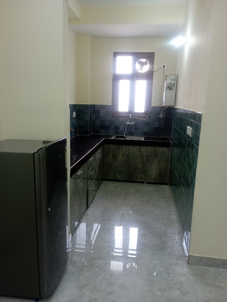 Kitchen, sector 40 1 Bedroom 100 Sq.Yd. Builder Floor In Sector 40 Gurgaon 8871326