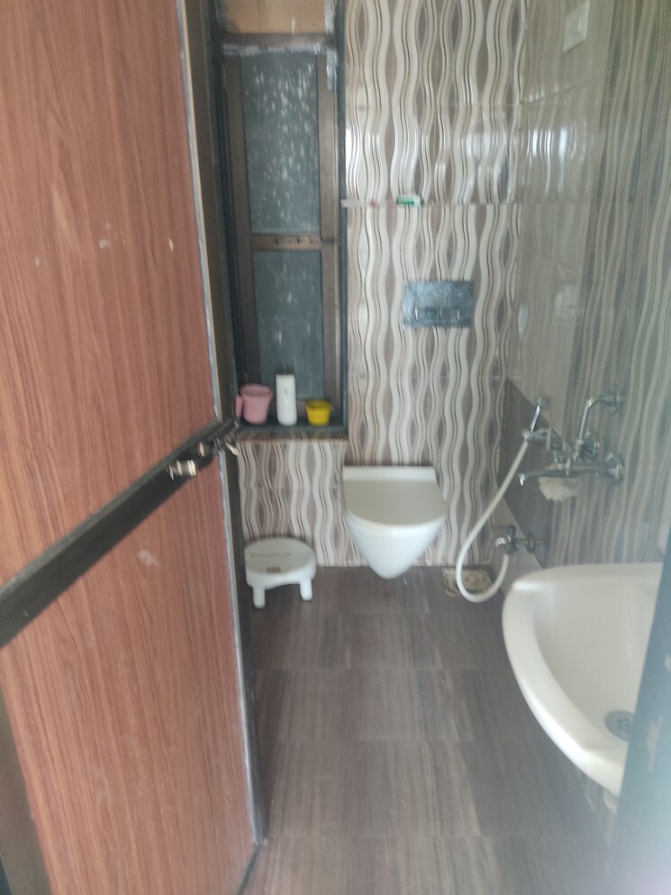 Bathroom, man-opus 2 Bedroom 692 Sq.Ft. Apartment In Mira Road Thane 8871329