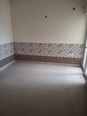 Furnished Amenities in 3 BHK Builder Floor at Bptp Park Floors ii, Sector 76 – for Sale