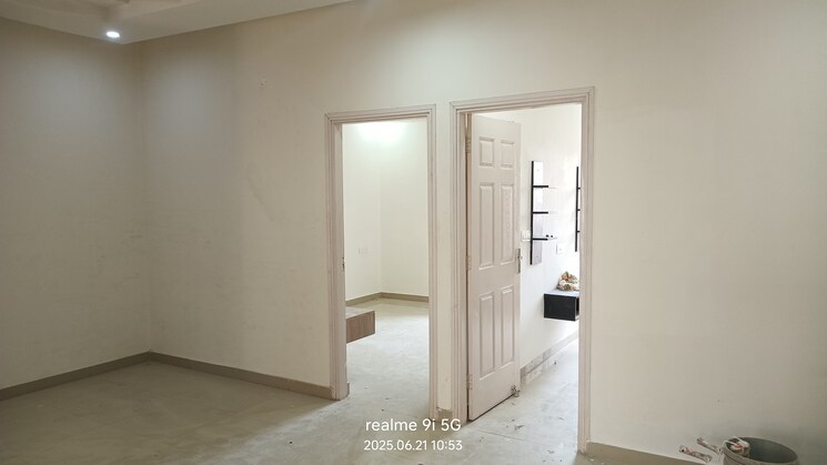 undefined, dhakoli 3 Bedroom 115 Sq.Yd. Apartment In Dhakoli Zirakpur 8871387