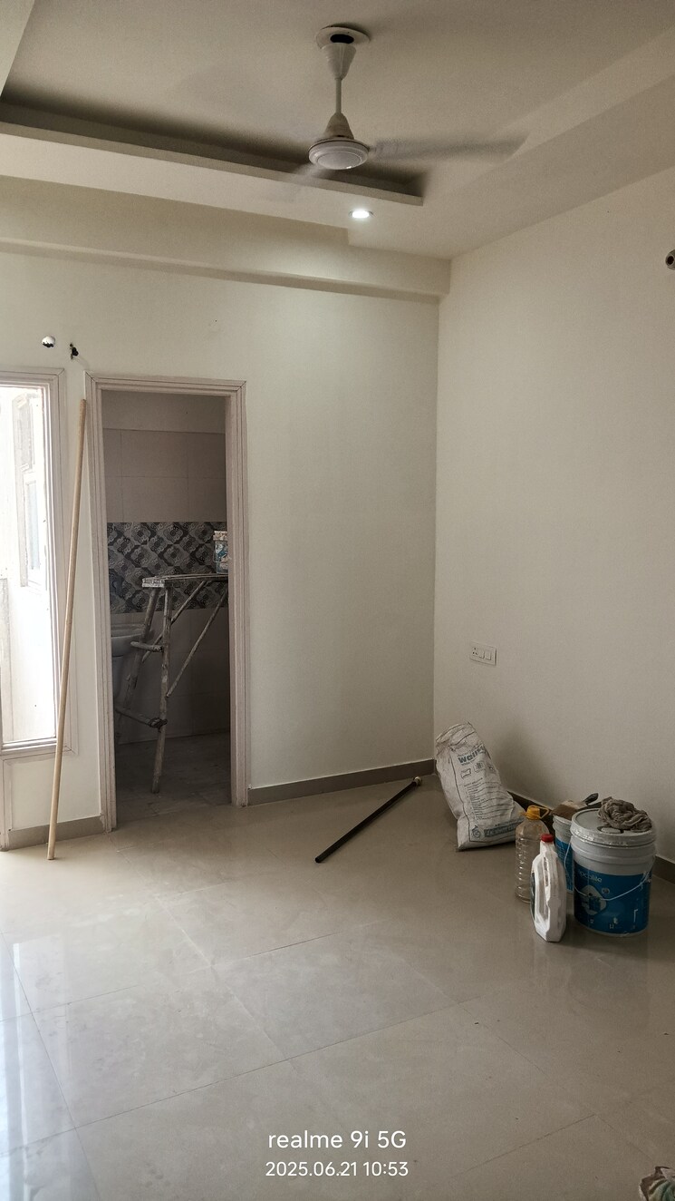 Living Room, dhakoli 3 Bedroom 115 Sq.Yd. Apartment In Dhakoli Zirakpur 8871387