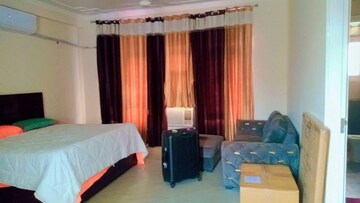 Living Room in 2 BHK Builder Floor at South City 1 – for Rent