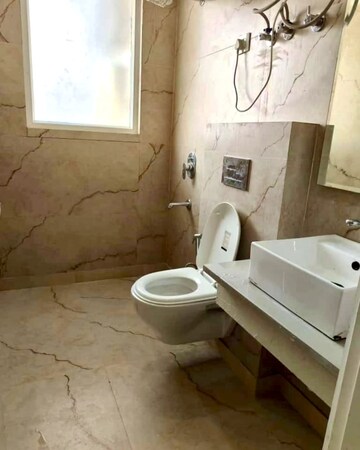 Bathroom in 1 BHK Builder Floor at Sector 52 – for Rent