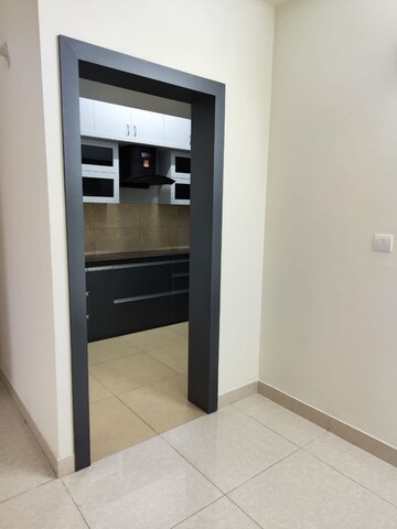 Room in 2 BHK Apartment at Prestige High Fields, Gachibowli – for Rent