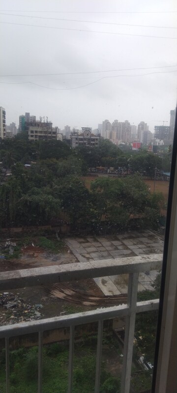 2 BHK Apartment – Garden View at Refab Onyx Apartment Malad, Malad East - for Rent