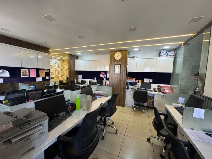 Team Area, navrangpura Commercial Office Space 1062 Sq.Ft. In Navrangpura Ahmedabad 8871664
