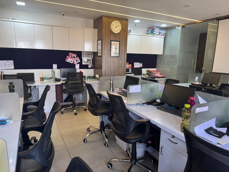 Team Area, navrangpura Commercial Office Space 1062 Sq.Ft. In Navrangpura Ahmedabad 8871664
