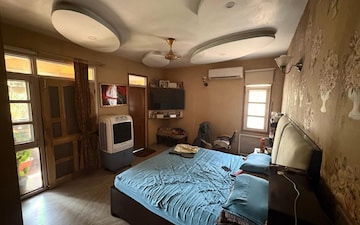 1 BHK Builder Floor For Rent in East Of Kailash