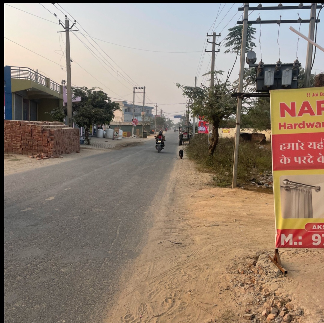 Plot For Sale in Mata Colony 