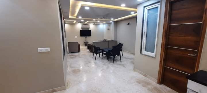 3 BHK + Servant Room Apartment For Rent in Parsvnath Green Ville