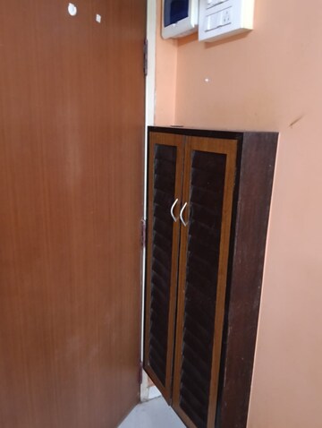 Furnished Amenities in 1 RK Apartment at Nagari Niwara CHS, Goregaon East – for Sale