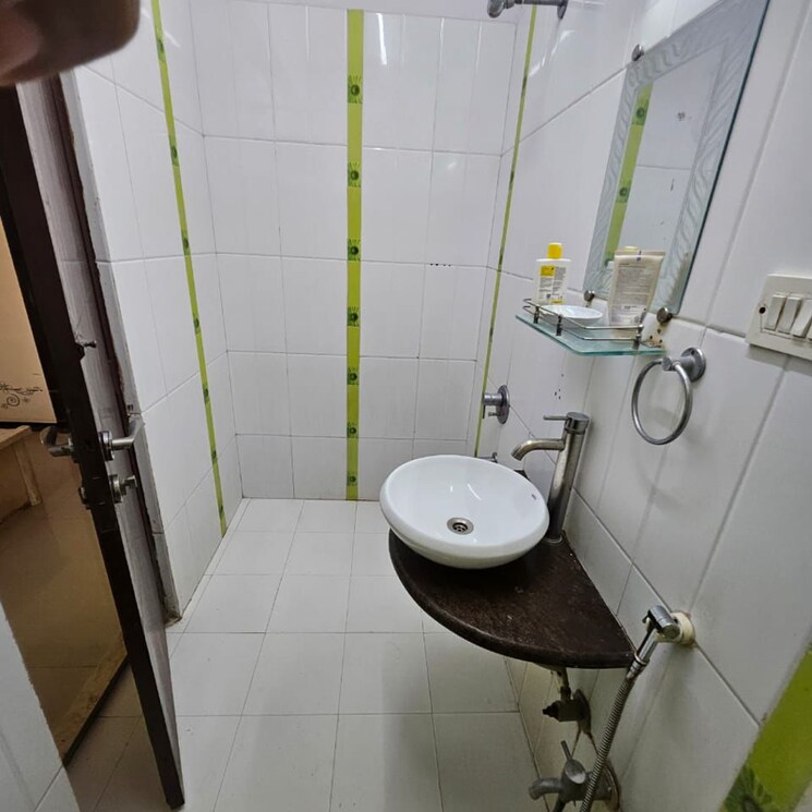 Bathroom, bandra west 2 Bedroom 710 Sq.Ft. Apartment In Bandra West Mumbai 8872150