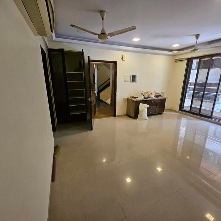 Living Room, bandra west 2 Bedroom 710 Sq.Ft. Apartment In Bandra West Mumbai 8872150