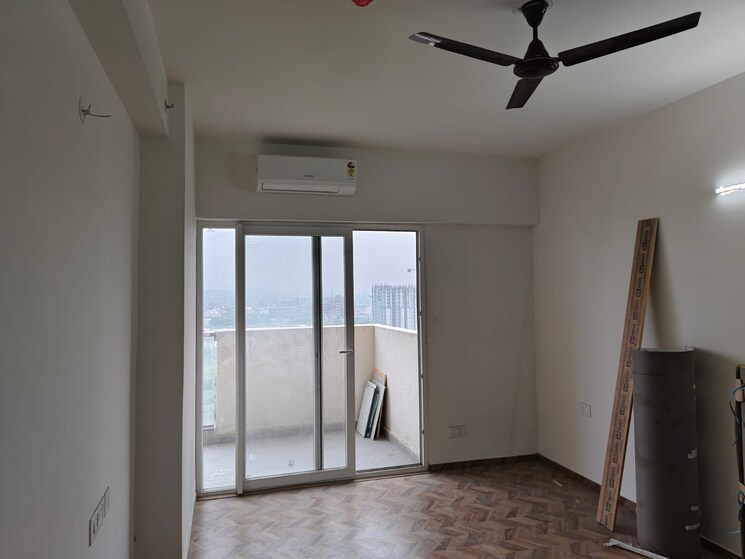 Room, tulip-yellow 3 Bedroom 1704 Sq.Ft. Apartment In Sector 69 Gurgaon 8872392