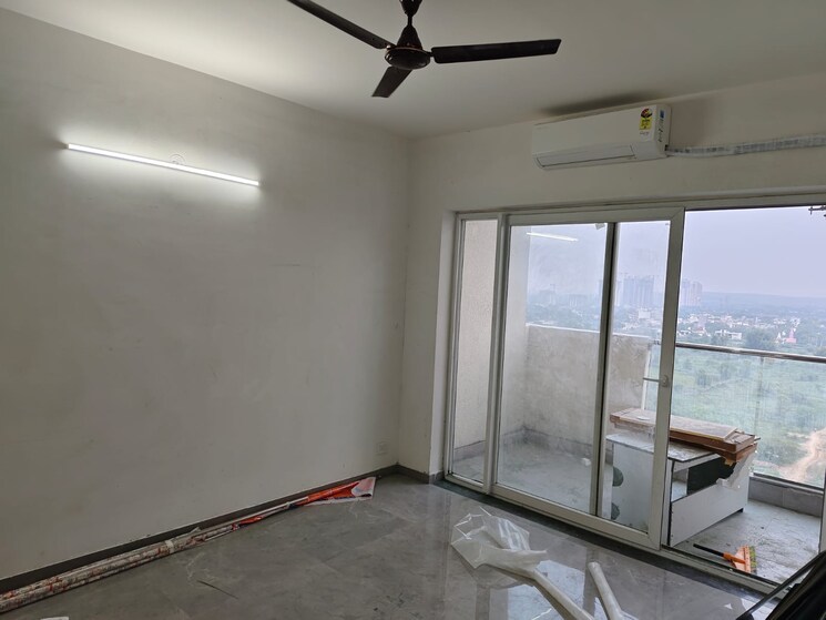Room, tulip-yellow 3 Bedroom 1704 Sq.Ft. Apartment In Sector 69 Gurgaon 8872392