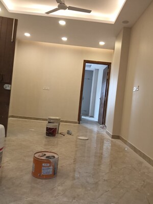Room in 6+ BHK Villa at Chi V Greater Noida – for Sale