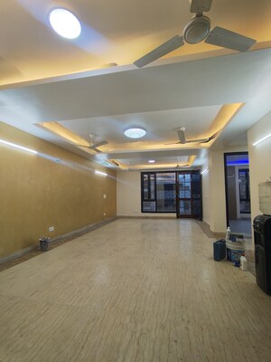 Bedroom in 6+ BHK Villa at Chi V Greater Noida – for Sale