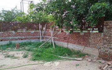 Plot For Sale in Sector 77