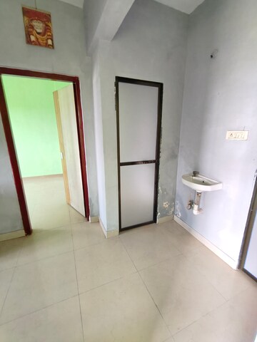 Room in 2 BHK Apartment at Osho Dhara Greens, Khadakpada – for Rent
