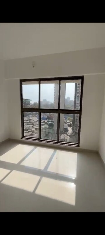 2 BHK Apartment For Rent in UK Iridium, Kandivali East