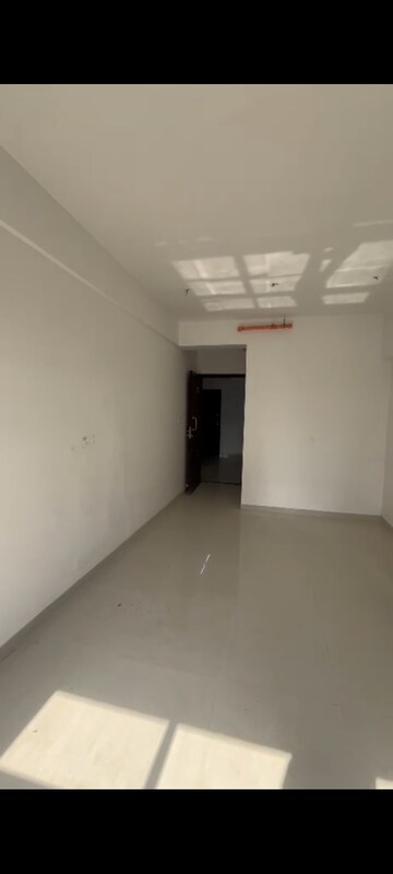 Room in 2 BHK Apartment at UK Iridium, Kandivali East – for Rent