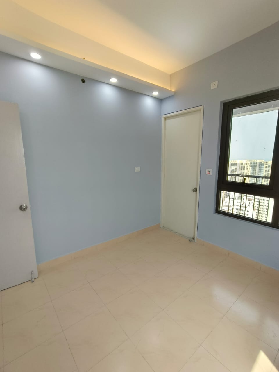 1 BHK Apartment For Rent in Versova