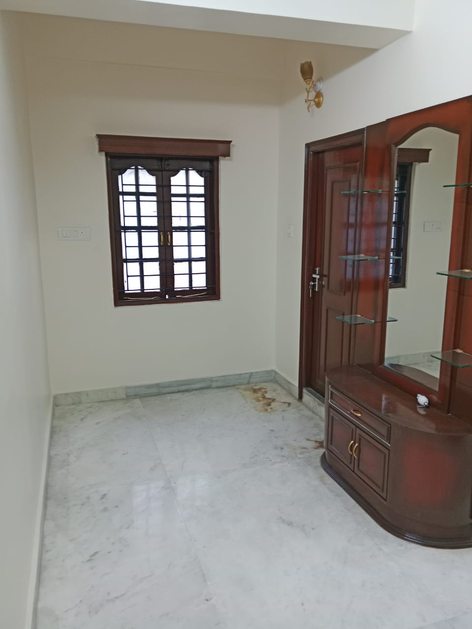 1 BHK Apartment For Rent in Versova