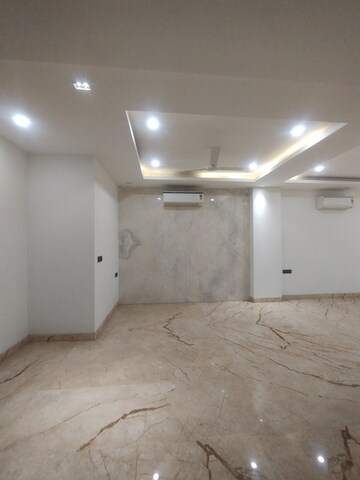 Bathroom in 3 BHK Builder Floor at Ansal Sushant Lok I, Sector 43 – for Sale