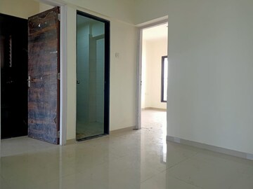 Room in 2 BHK Apartment at Je and Vee Vrindavan, Malad East – for Rent