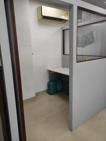 Room in  Office Space at Sahar Plaza, Andheri East – for Rent