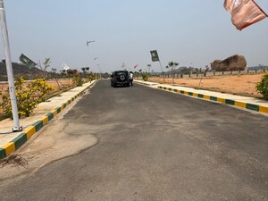  Plot For Sale in Manneguda