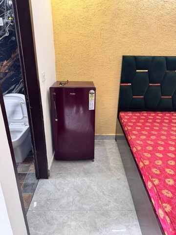 Master Bedroom in 1 RK Builder Floor at Sector 40 – for Rent