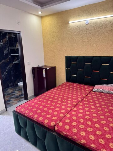 Bedroom in 1 RK Builder Floor at Sector 40 – for Rent
