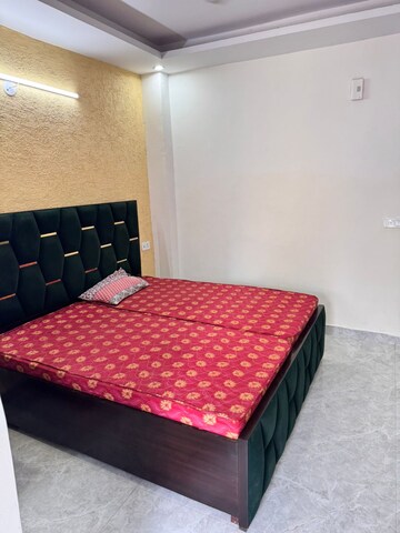 Bedroom in 1 RK Builder Floor at Sector 40 – for Rent