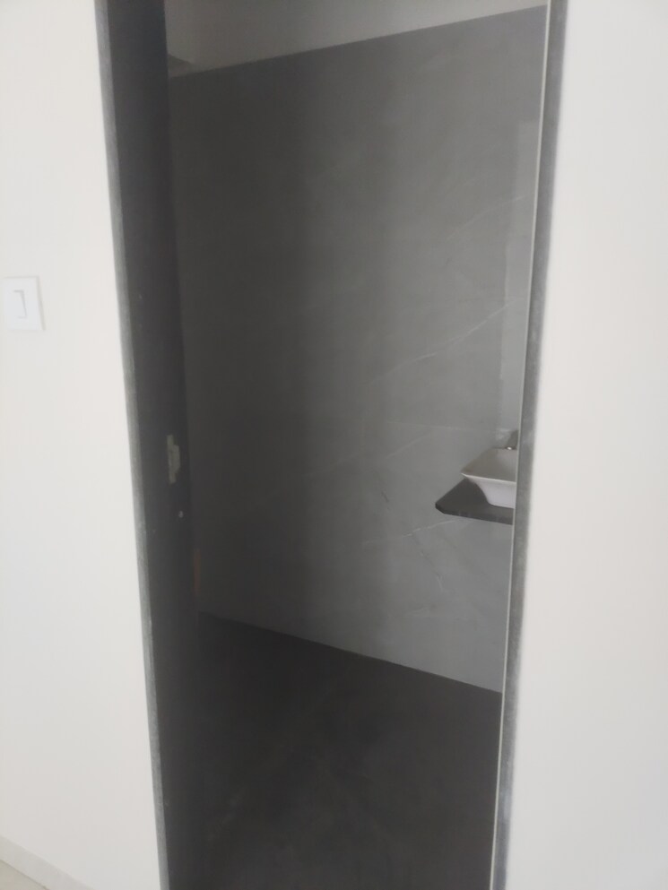 Bathroom, hirani-om-sukhkarta-heights 1 Bedroom 397 Sq.Ft. Apartment In Vikhroli East Mumbai 8872787