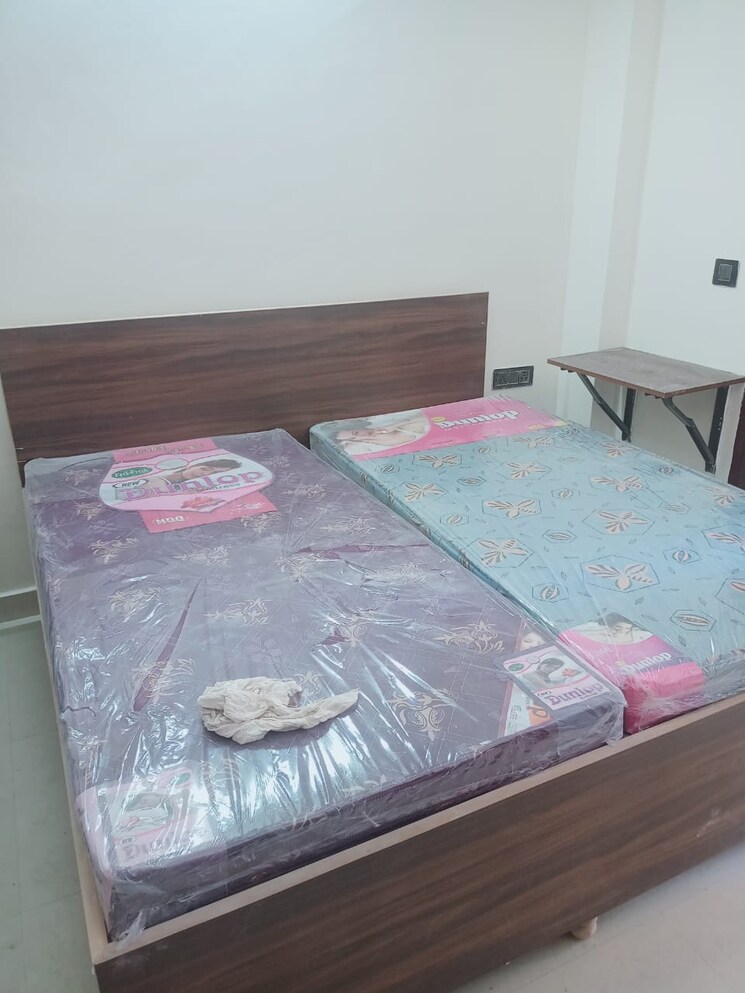 Bedroom, sector 45 1 RK 280 Sq.Ft. Builder Floor In Sector 45 Gurgaon 8872800