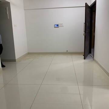 Furnished Amenities in 2 BHK Apartment at Arkade Crown, Lic Colony – for Sale