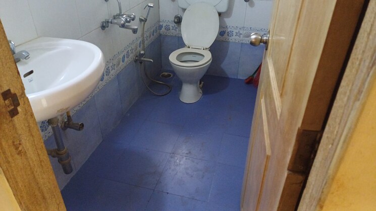 Bathroom, neelkanth-heights-shivai-nagar 2 Bedroom 894 Sq.Ft. Apartment In Shivai Nagar Thane 8872846