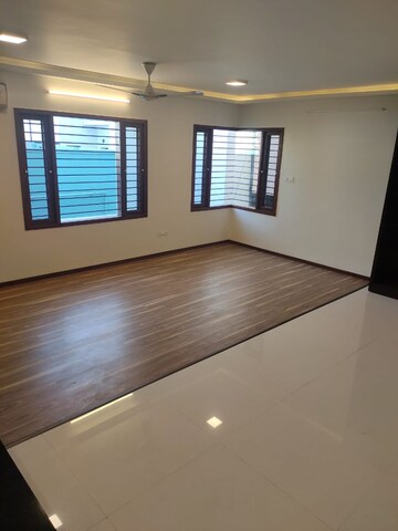 Room in 3 BHK Apartment at Swastika Residency Indiranagar, Indiranagar – for Rent